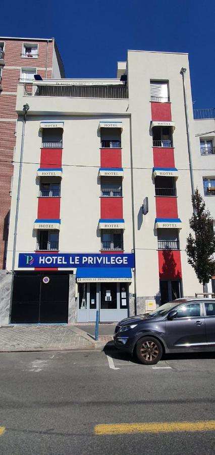 Hotel Le Privilege La Courneuve Esterno foto